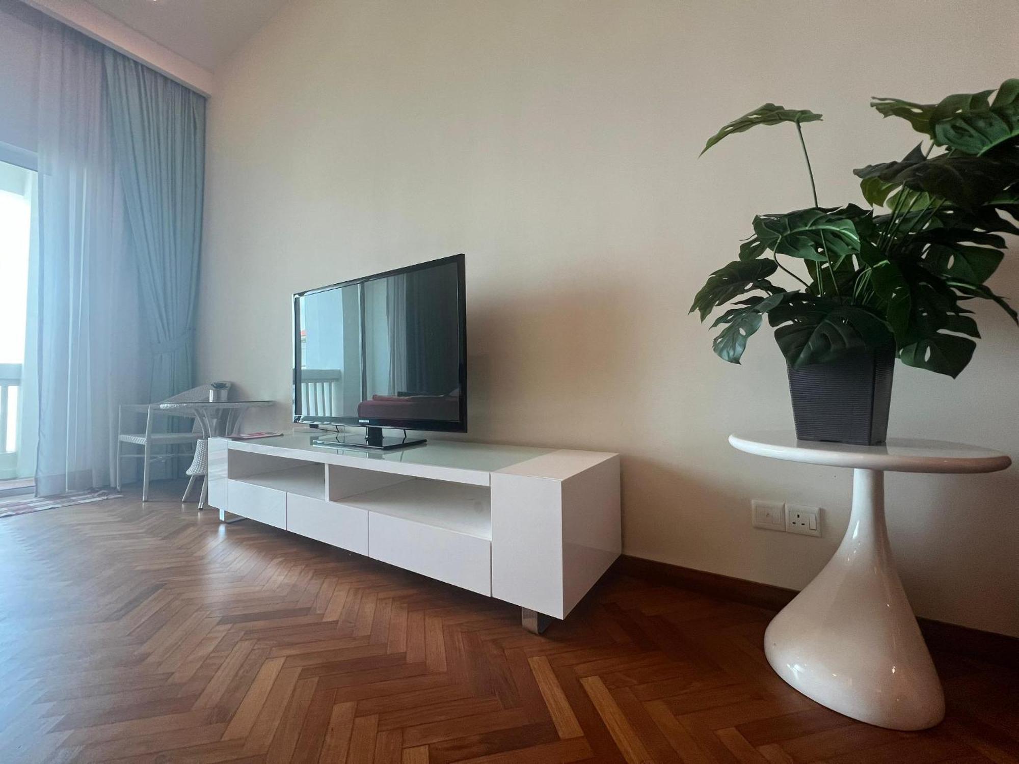 Straits Quay Marina Suites Penang By Aurorahomes Bagan Jermal Exterior photo